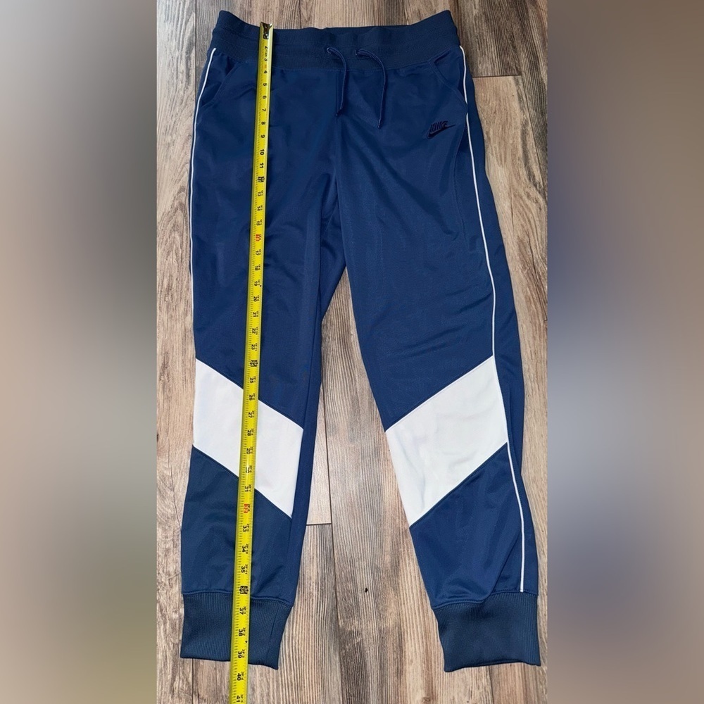 Nike Sportswear Heritage Track Pant Women’s Size L Blue & White CD4152-469 NWT - Picture 4 of 7